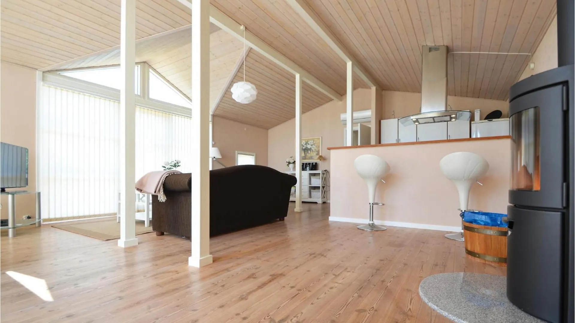 Amazing Home In Ebeltoft With 3 Bedrooms And Wifi 0*,